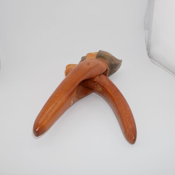 Vintage Hand-Carved Wooden Nutcracker Black Forest Folk Art Hand Crafted - Picture 8 of 10